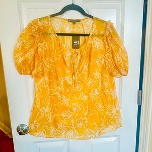 NWT: ELLIOTT LAUREN blouse sixe Large, yellow and white.
